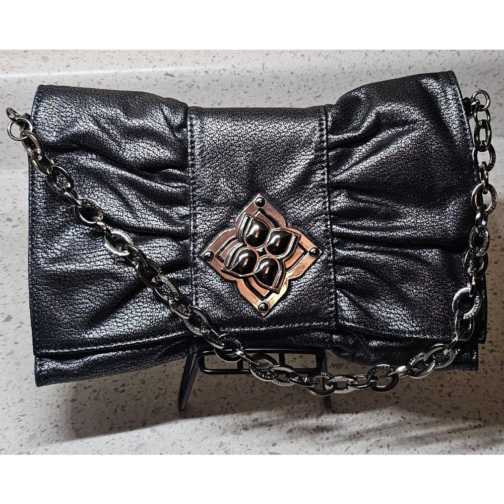 BCBGMAXAZRIA Black Metallic Leather Bow Clutch – Excellent Condition
